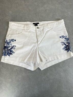 H&M White Jean Shorts with Blue Embroidery